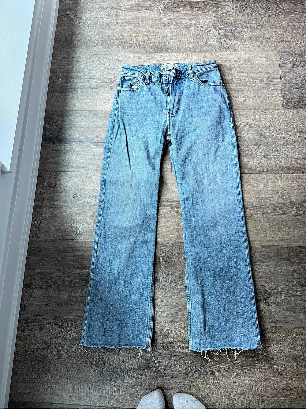 Abercrombie & Fitch Curve Love The Baggy Low Rise Jean Waist 24 Blue